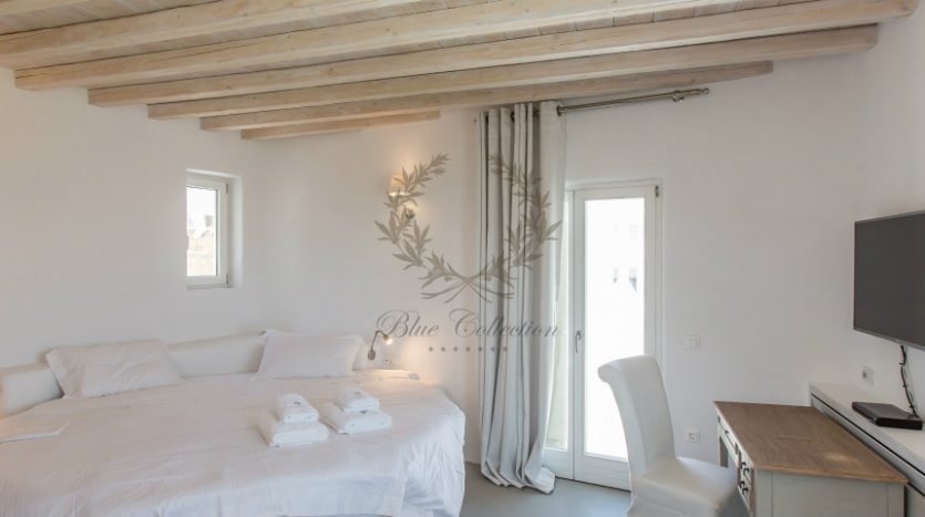 VIP-Villa-for-Rent-in-Mykonos-–-Greece-Kalafatis-Private-Pool-Sea-view-CODE-KFA-1-www.bluecollection.gr-30