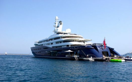 The 300 000 000 Euro Floating Palace of the Qatar Emir in the Waters of Mykonos Blue-Collection-Athens-–-Mykonos-Selective-Real-Estate-Luxury-Villa-Rentals-Premium-Concierge-Close-Protection-Services-www.bluecollection.gr_