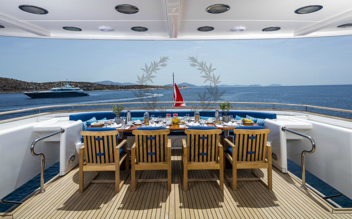 Luxury_Yacht_for_Charter_Mykonos_Greece_MY_JAAN (9)