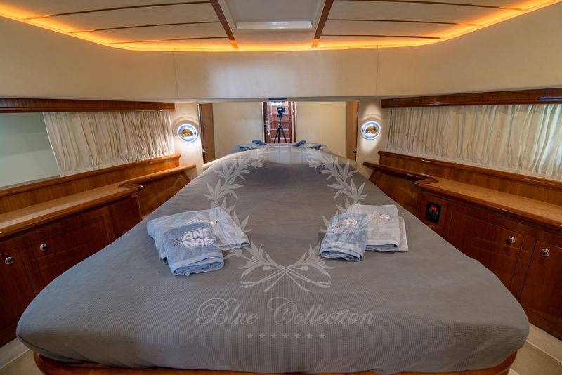 Luxury_Yacht_for_Charter_Mykonos_Greece_Ananas_14