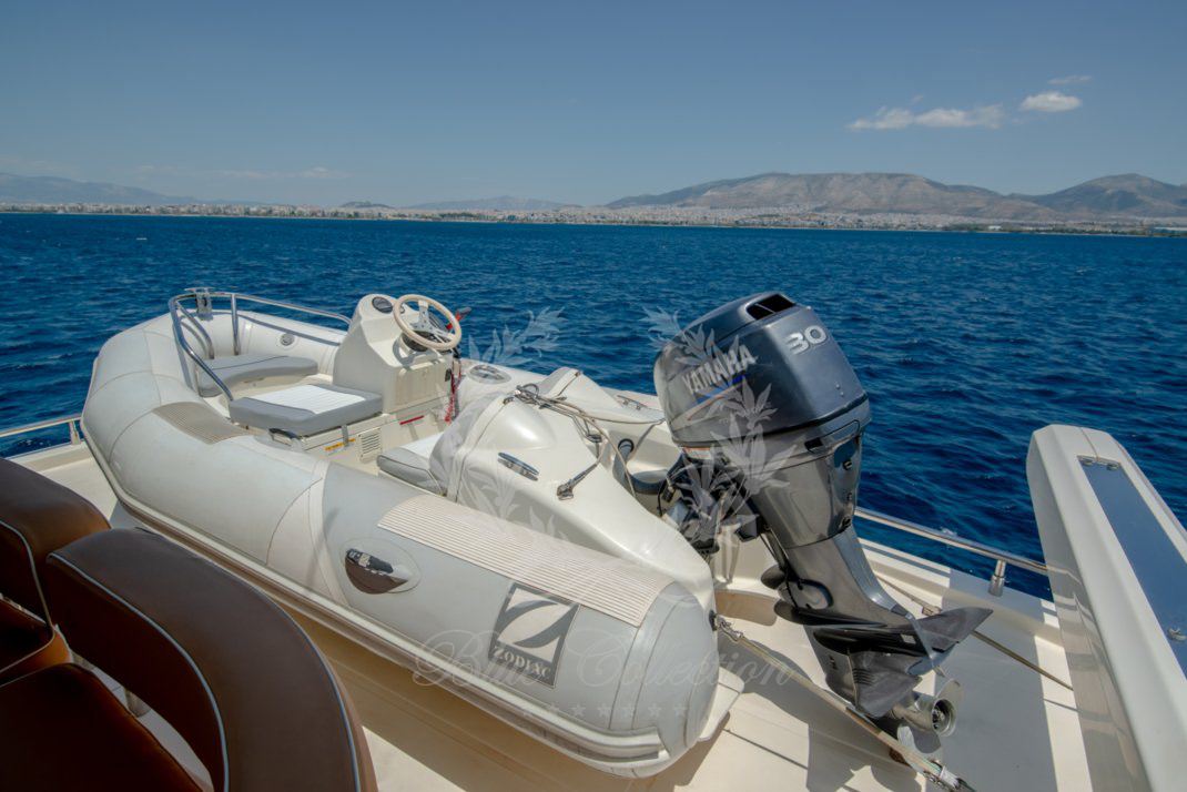 Luxury_Yacht_for_Charter_Mykonos_Greece_Ulisse_21