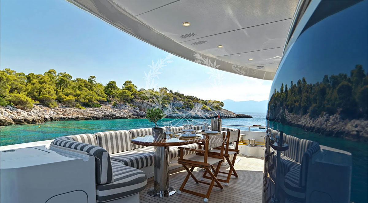 Greece_Luxury_Yachts_ALMA (14)