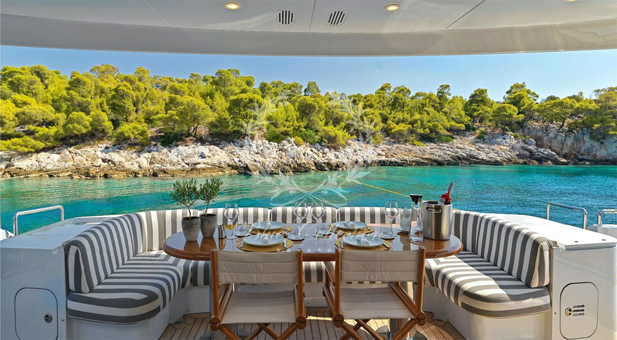 Greece_Luxury_Yachts_ALMA (15)
