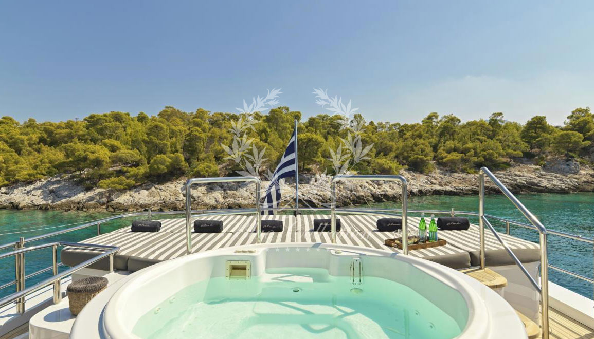 Greece_Luxury_Yachts_ALMA (22)