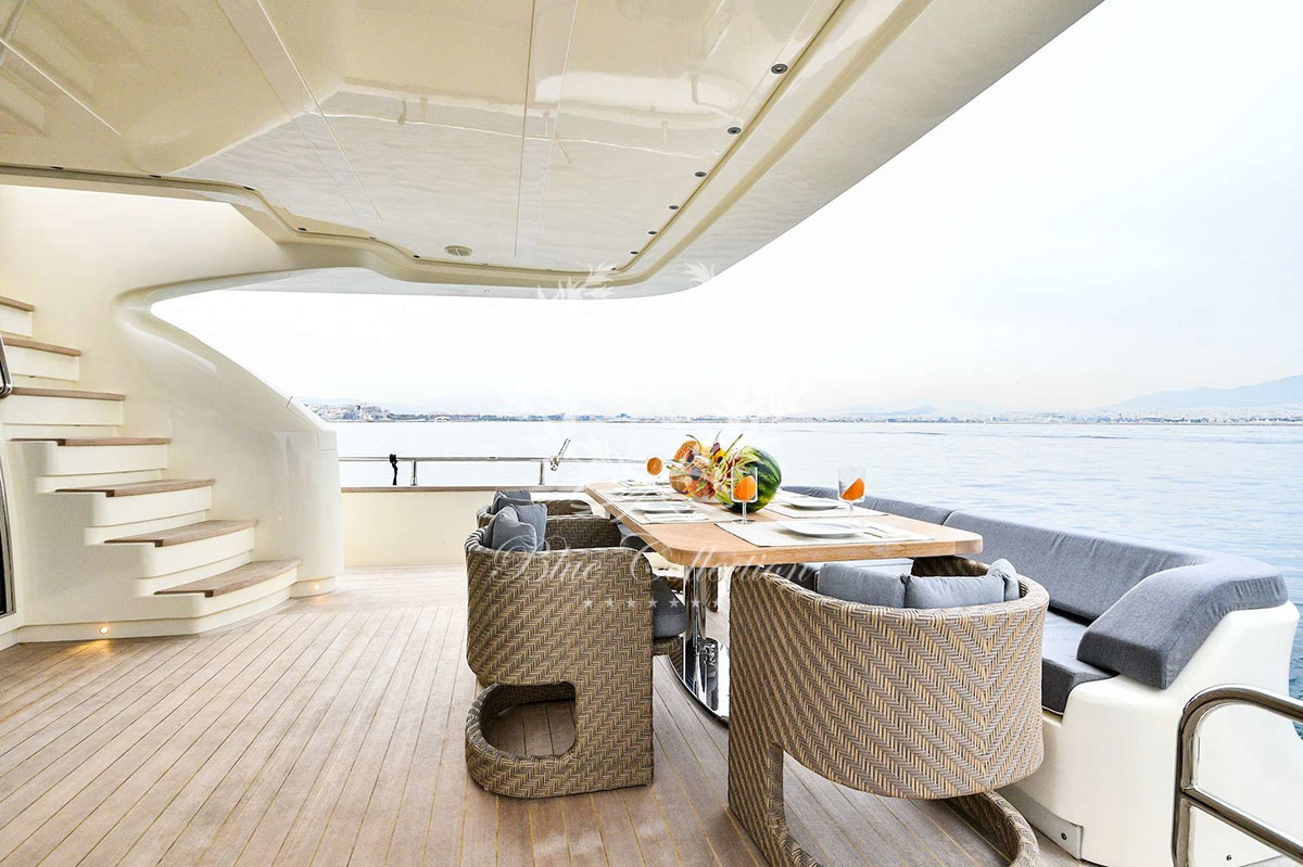 Greece_Luxury_Yachts_MY_AMERICA-(1)