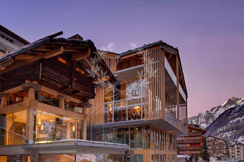 Luxury Chalet to Rent in Zermatt - Switzerland | Sleeps 10 | 5 Bedrooms | 6 Bathrooms | REF: 180412402 | CODE: ZRT-2