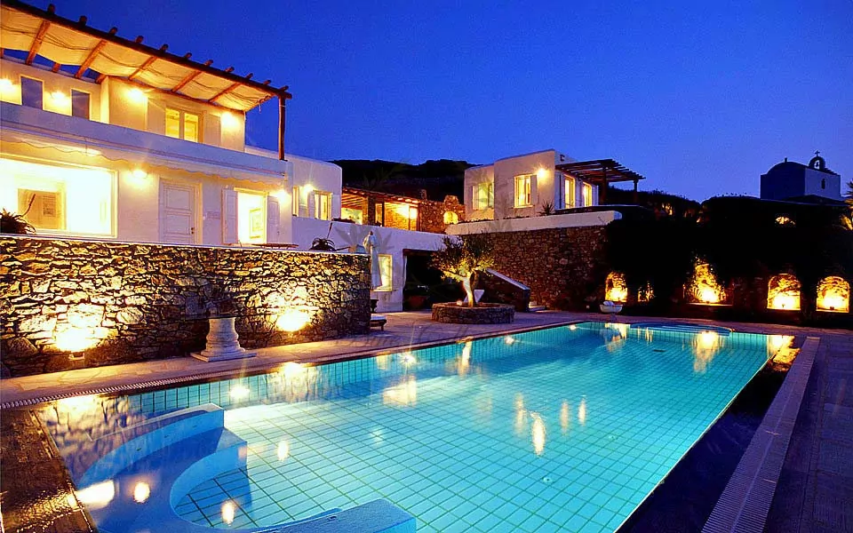Mykonos - Greece | Ftelia – Private Villa with Infinity Pool for rent | Sleeps 10 | 5 Bedrooms | 4 Bathrooms | REF: 18041276 | CODE: GLX-1