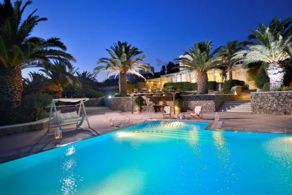 Mykonos – Greece | Lino – Cozy Villa with Shared Pool & Sea view for rent | Sleeps 8 | 4 Bedrooms |4 Bathrooms| REF:  180412130 | CODE: LIR1