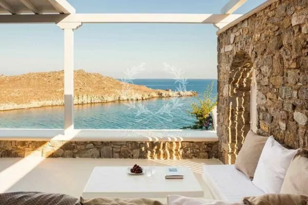 Luxury Villa for Rent in Mykonos – Greece | Aleomandra | Private Beach | Sea & Sunrise Views | Sleeps 6 | 3 Bedrooms | 3 Bathrooms | REF: 18041271 | CODE: CDM-3