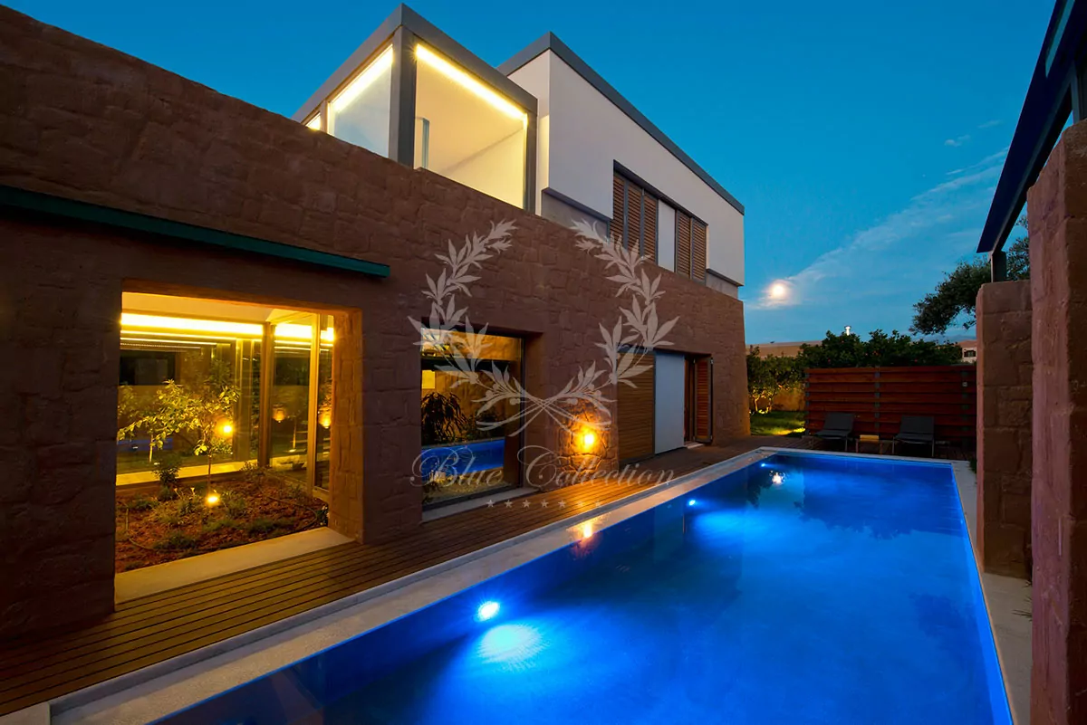 Luxury Villa for Rent in Crete - Greece | Chania | Private Pool | Breathtaking Views | Sleeps 6 | 3 Bedrooms | 3 Bathrooms | REF: 180412331 | CODE: CRT-4