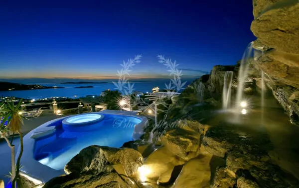 Villa for Rent in Mykonos Greece| Mykonos Town | Private Pool | Mykonos & Sea view | Sleeps 10 | 5 Bedrooms | 4+1 Bathrooms | REF:180412230 | CODE: GLD-3