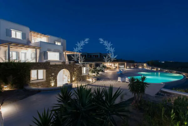 Private Villa for Rent in Mykonos Greece| Lino | Private Pool | Sea & Sunset view | Sleeps 14 | 7 Bedrooms | 7+1 Bathrooms | REF:180412231 | CODE: LIR-2