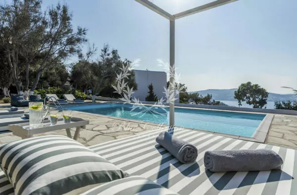 Elegant Villa for Rent in Mykonos Greece | Mykonos Town | Private Pool | Mykonos & Sunset Views | Sleeps 8 | 4 Bedrooms | 4 Bathrooms | REF:180412256 | CODE: VVR-1