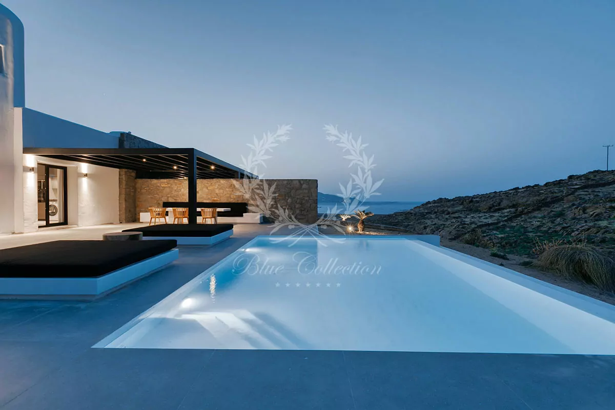 Luxury Villa for Rent in Mykonos Greece | Ftelia | Private Infinity Pool | Sea & Sunrise views | Sleeps 4 | 2 Bedrooms | 2 Bathrooms | REF: 180412340 | CODE: FTL-12