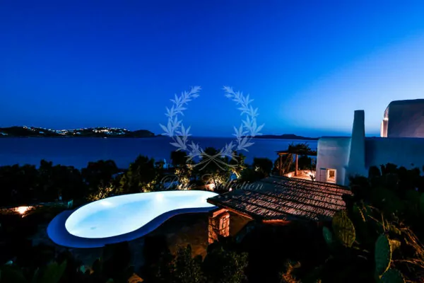 Luxury Villa for Rent in Mykonos – Greece | Agios Ioannis | Private Infinity Pool | Sea & Sunset views | Sleeps 8 | 4 Bedrooms | 4 Bathrooms | REF: 180412301 | CODE: AGN-8