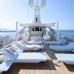 Greece_Luxury_Yachts_LIGHT_HOLIC-(5)