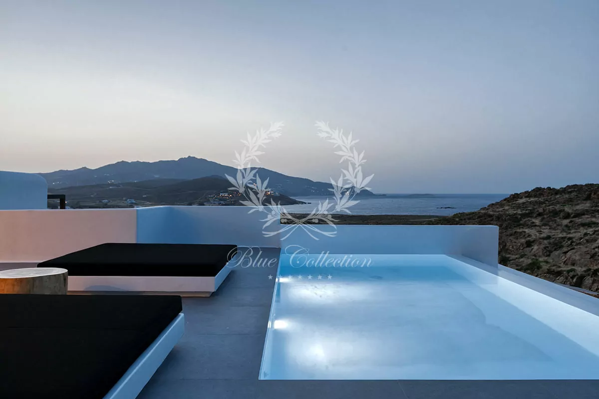 Luxury Villa for Rent in Mykonos Greece | Ftelia | Private Infinity Pool | Sea & Sunrise views | Sleeps 8 | 4 Bedrooms | 4 Bathrooms | REF: 180412339 | CODE: FTL-11