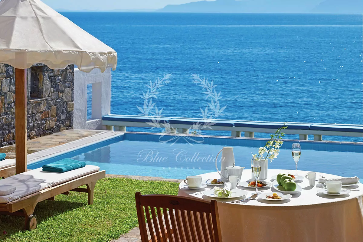 Luxury Seafront Villa for Rent in Crete - Greece | Elounda | Private Pool | Sea & Sunrise View 