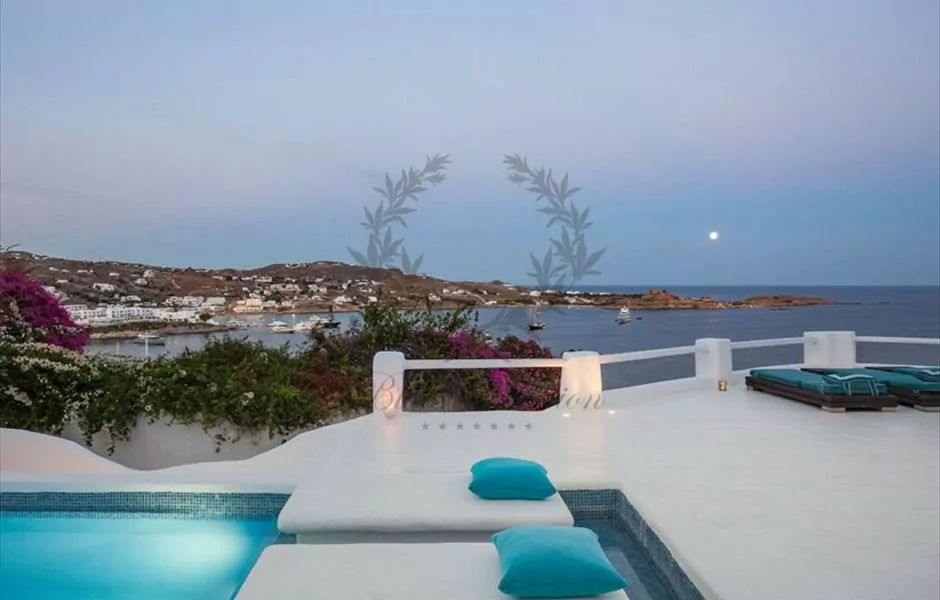 Private Villa for Rent in Mykonos - Greece | Psarou Beach | Private Pool | Sea & Sunrise view | Sleeps 14 | 6 Bedrooms | 6 Bathrooms | REF: 180412365 | CODE: PLK-1