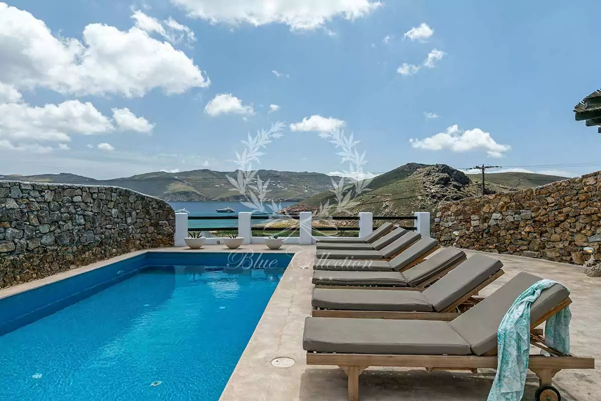 Private Villa for Rent in Mykonos – Greece | Panormos | Shared Pool | Sea & Sunset View | Sleeps 4 | 2 Bedrooms | 2 Bathrooms | REF: 180412112 | CODE: PNR-22