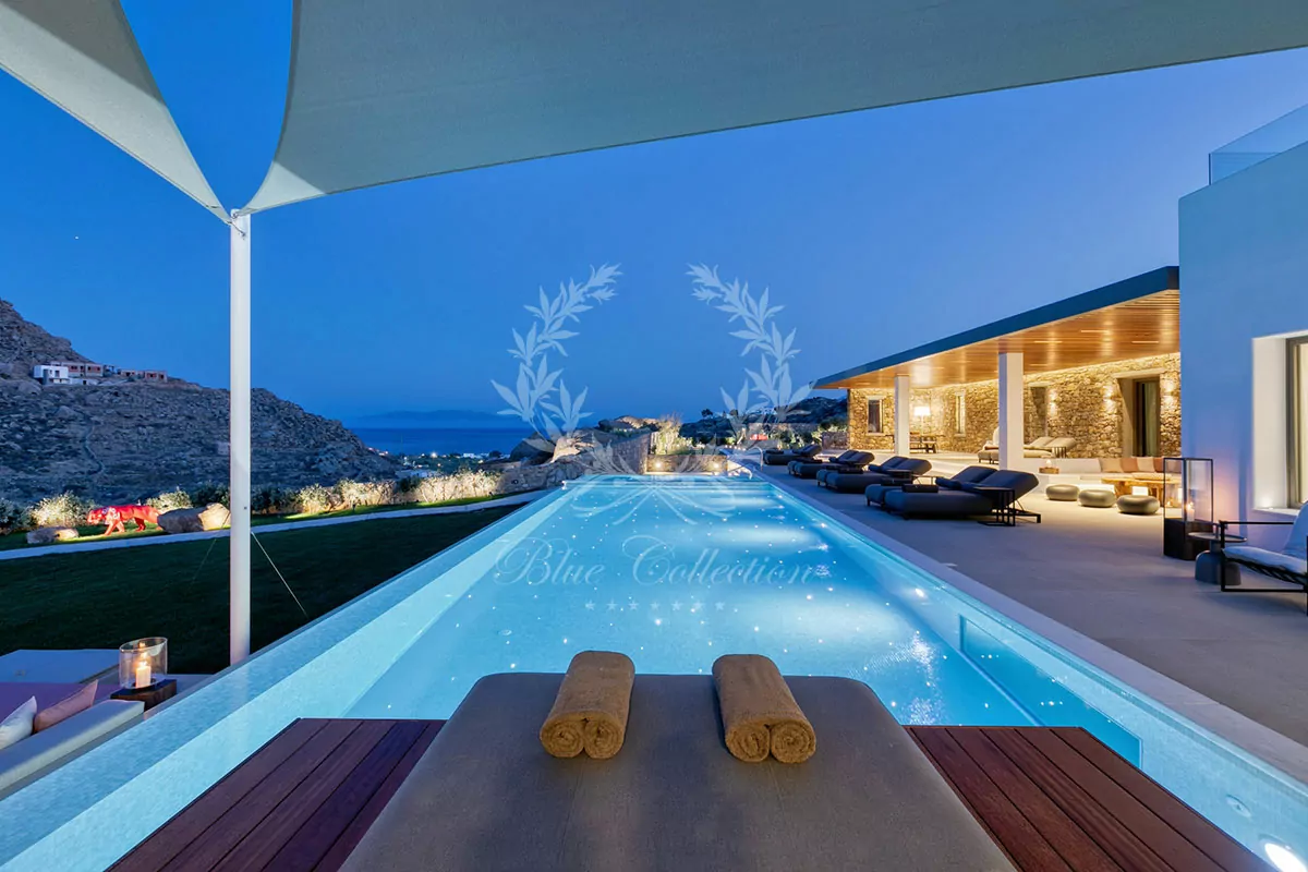 Royal Villa for Rent in Mykonos – Greece | Super Paradise | Private Infinity Pool | Sea & Sunset Views | Sleeps 14 | 7 Bedrooms | 7 Bathrooms | REF: 180412367 | CODE: SPK-1