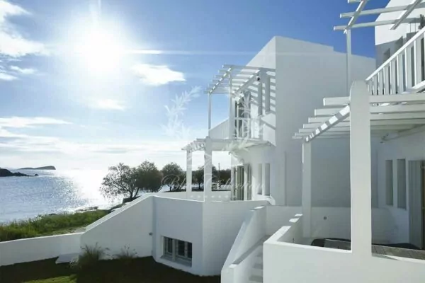 Luxury Villa for Rent in Syros – Greece | Sea & Sunrise Views | Sleeps 10 | 5 Bedrooms | 5 Bathrooms | REF: 180412395 | CODE: SRV-3