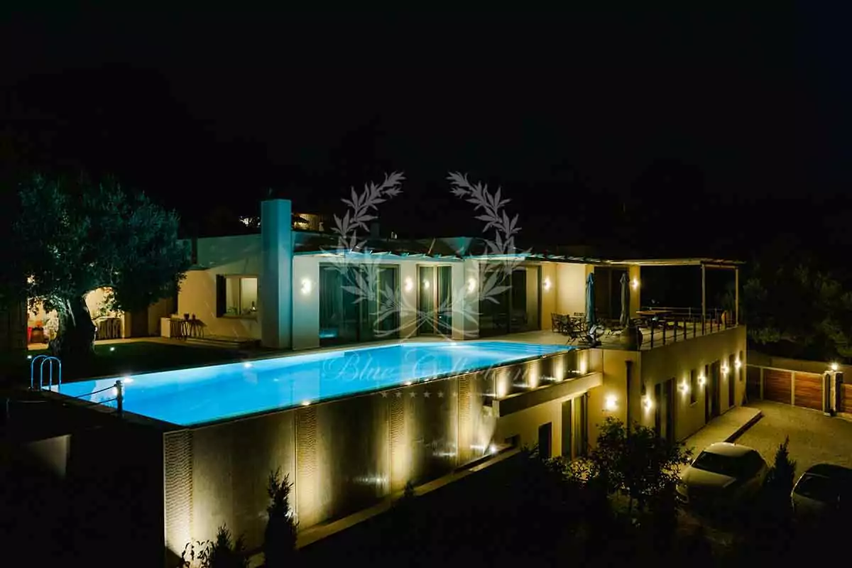 Private Deluxe Villa for Rent in Athens – Greece | Lagonissi | Private Infinity Pool | Sea & Sunset View | Sleeps 12 | 5 Bedrooms | 5 Bathrooms | REF: 180412408 | CODE: ATH-1