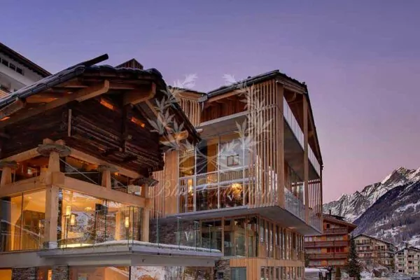 Luxury Chalet to Rent in Zermatt – Switzerland | Sleeps 10 | 5 Bedrooms | 6 Bathrooms | REF: 180412402 | CODE: ZRT-2