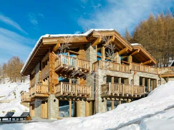Luxury Chalet to Rent in Zermatt – Switzerland | Sleeps 14 | 7 Bedrooms | 7 Bathrooms | REF: 180412404 | CODE: ZRT-3