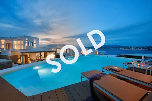 Luxury Villa for Sale in Mykonos Greece | Kanalia | Private Pool | Mykonos, Sea & Sunset View | Sleeps 8 | 4 Bedrooms | 4 Bathrooms | REF: 180412469 | CODE: GLD-6