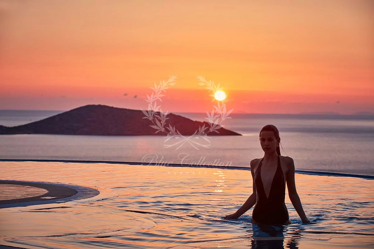 Presidential Villa for Rent in Crete – Greece | Elounda | Private Infinity Heated Pool & Jacuzzi | Sea & Sunrise View 