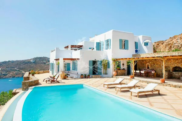 Private Villa for Rent in Mykonos – Greece | Super Paradise | Private Infinity Pool | Sea & Sunset Views | Sleeps 8 | 4 Bedrooms | 4 Bathrooms | REF: 180412541 | CODE: SPL-1