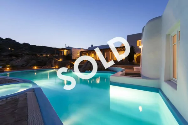 Villa for Sale in Mykonos Greece | Mykonos – Agrari  |Absolute Private Villa with Infinity Pool & Stunning view | Sleeps 12 | 6 Bedrooms |6 Bathrooms| REF:  180412178 | CODE: SDLV