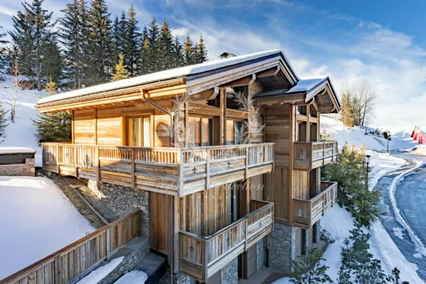 Luxury Ski Chalet to Rent in Courchevel 1750 – France | Sleeps 10 | 5 Bedrooms | 5 Bathrooms | REF: 180412572 | CODE: FCR-20