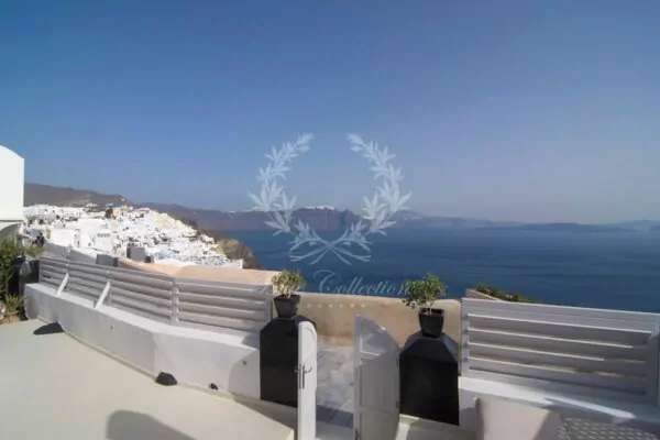Private Villa for Rent in Santorini – Greece | Oia | Private Pool & Hot Tub | Sea, Caldera & Sunset Views 