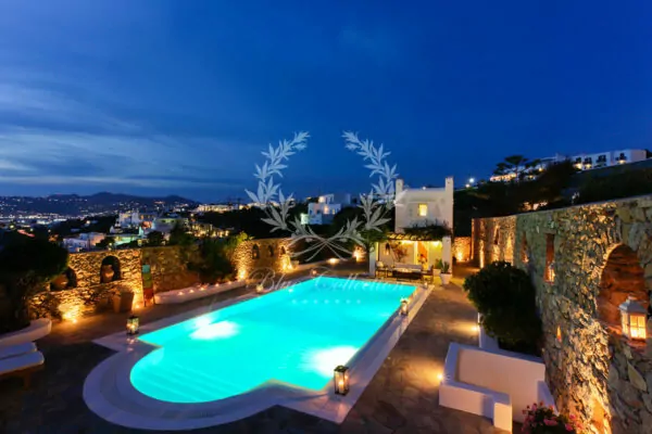 Luxury Villa for Rent in Mykonos – Greece | Mykonos Town | Private Pool | Sea & Sunset Views | Sleeps 10 | 5 Bedrooms | 4 Bathrooms | REF: 18041268 | CODE: VHR-1