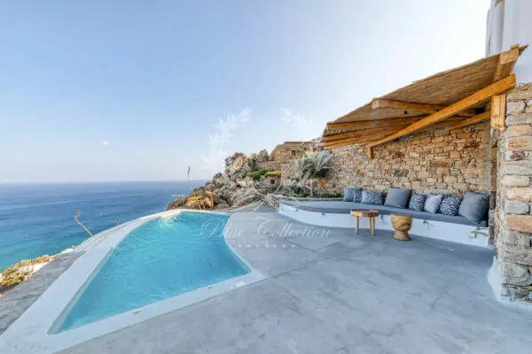 Private Villa for Rent in Mykonos – Greece | Kalo Livadi | Private Infinity Pool | Sea & Sunrise view | Sleeps 4 | 2 Bedrooms | 2 Bathrooms | REF: 180412593 | CODE: VVR-7