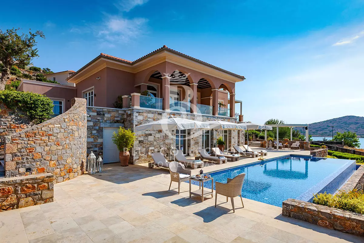 Seafront Luxury Villa for Rent in Crete – Elounda | Private Infinity Heated Pool | Sea & Sunrise View | CRM-3