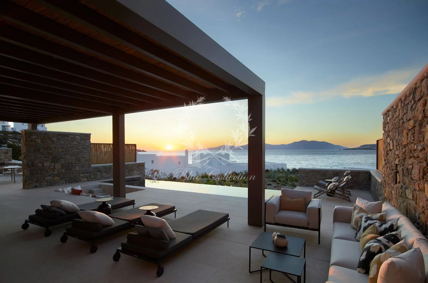 Luxury Villa for Rent in Mykonos – Greece | Mykonos Town | Private Heated Infinity Pool | Sea, Sunset & Mykonos Town Views 