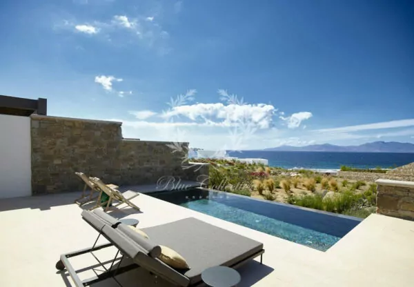 Luxury Suite for Rent in Mykonos – Greece | Mykonos Town | Private Heated Infinity Pool | Sea, Sunset & Mykonos Town Views | Sleeps 2 | 1 Bedrooms | 1 Bathrooms | REF: 180412622 | CODE: BMT-5