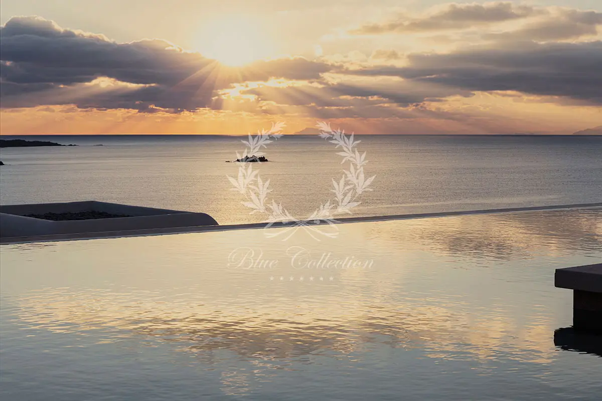 Luxury Villa for Rent in Mykonos – Aleomandra | Private Heated Infinity Pool | Sea & Sunset Views | AKM-2