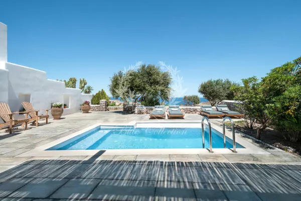 Private Villa for Rent in Santorini – Greece | Vourvoulos | Private Pool | Sea & Sunrise Views | Sleeps 4 | 2 Bedrooms | 2 Bathrooms | REF: 180412647 | CODE: ASV-1