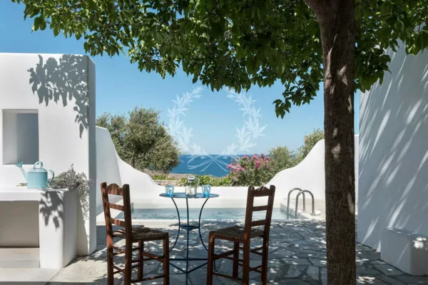 Private Villa for Rent in Santorini – Greece | Vourvoulos | Private Plunge Pool | Sea & Sunrise Views | Sleeps 2 | 1 Bedroom | 1 Bathroom | REF: 180412652 | CODE: ASV-6