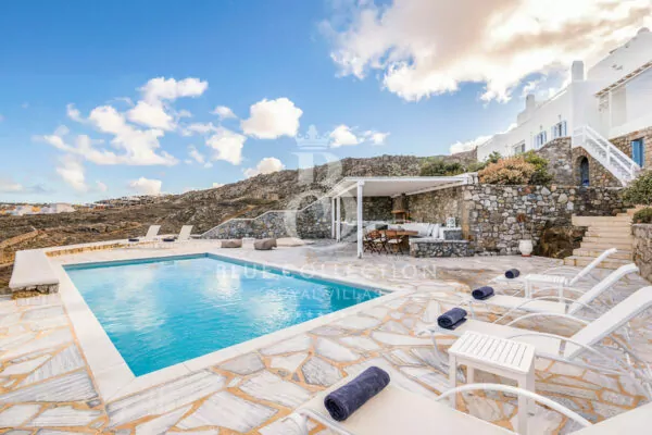 Private Villa for Rent in Mykonos – Greece | Kanalia | Private Swimming Pool | Sea, Sunset & Mykonos Town Views | Sleeps 6 | 3 Bedrooms | 3 Bathrooms | REF: 180412681 | CODE: EVM-4
