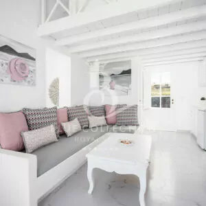 Santorini_Luxury_Villas_OSV-5-(2)