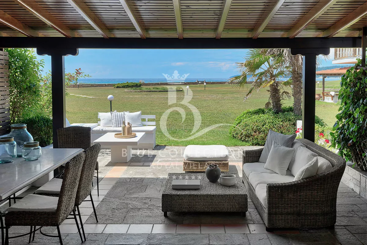 Private Beachfront Villa for Rent in Chalkidiki – Greece | Kassandra | Sea & Sunset Views 