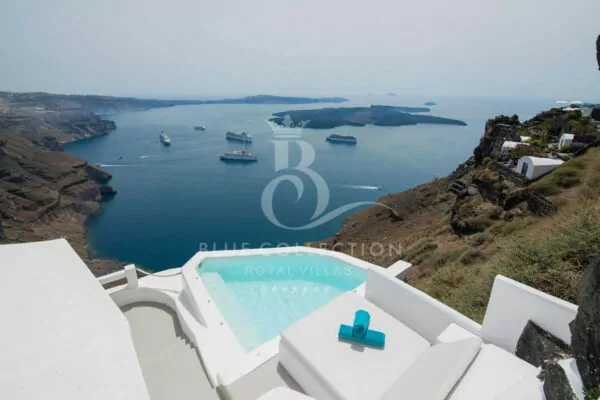 Luxury Suite for Rent in Santorini – Greece | Imerovigli | Private Heated Plunge Pool | Sea, Sunset & Caldera Views | Sleeps 4 | 2 Bedrooms | 2 Bathrooms | REF: 180412725 | CODE: SNT-2