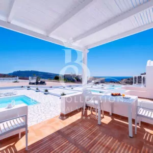 Santorini_Luxury_Villas_OVK-1-(2)
