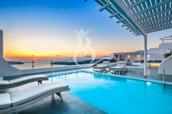 Luxury Villa for Rent in Santorini – Greece | Imerovigli | Private Heated Pool & Jacuzzi | Sea, Sunset & Caldera Views 