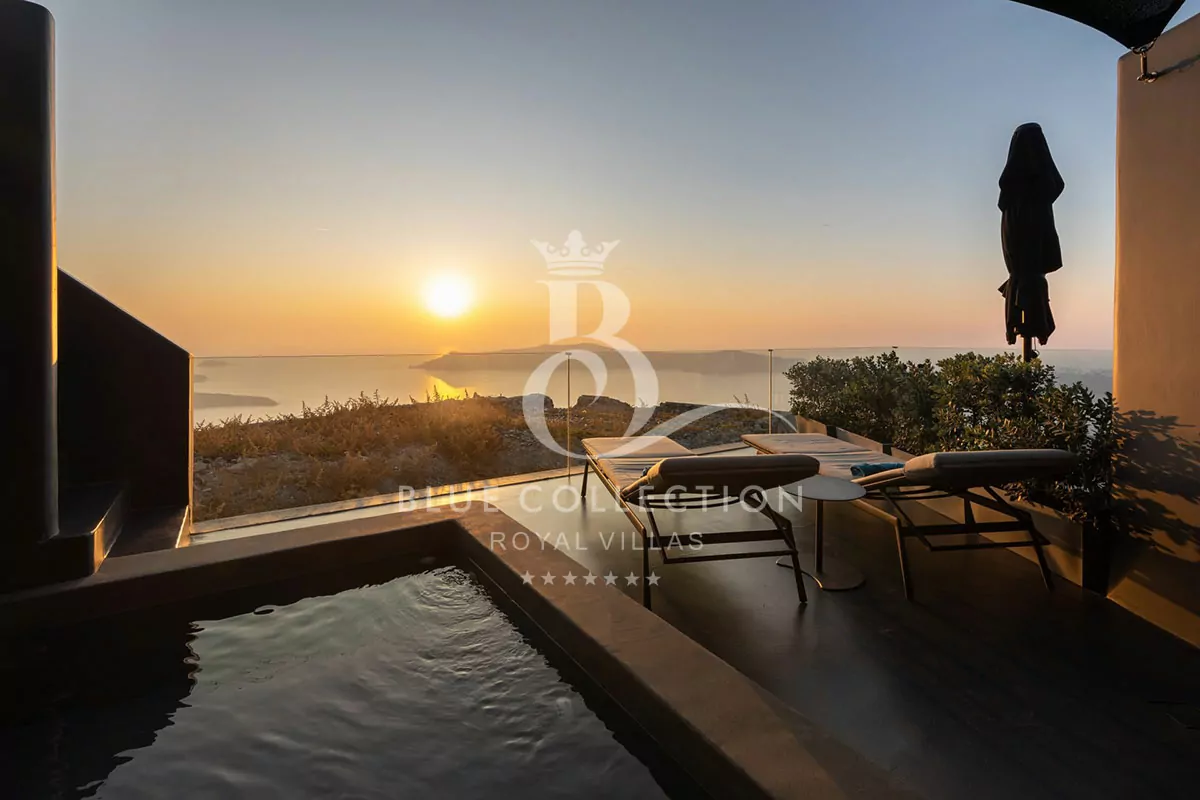 Private Villa for Rent in Santorini – Greece | Imerovigli | Private Heated Pool & Hot Tub | Sea, Sunset & Caldera Views | Sleeps 4 | 2 Bedrooms | 2 Bathrooms | REF: 180412746 | CODE: SKV-3